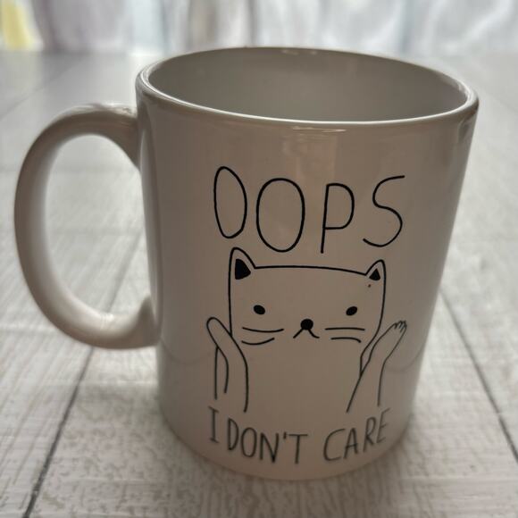 Cat Lovers White Mug – “It Has Cattitude” Funny Coffee Cup - Picture 3 of 8